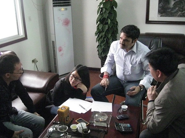 印度客戶來廠洽談價(jià)格，包裝，發(fā)貨，供應(yīng)能力