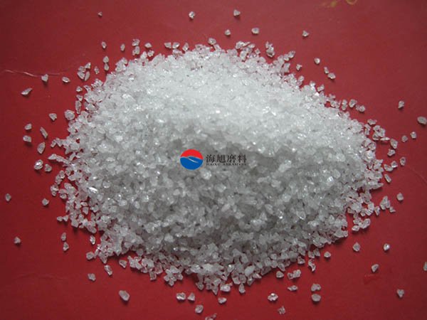 為什么噴砂時使用白剛玉